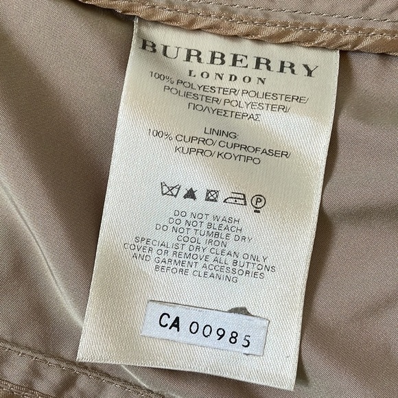 Womens/teen Burberry short trench jacket - Picture 7 of 8